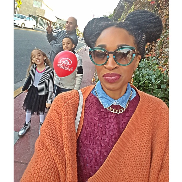 MEET YOUR POSHER... - Picture 8 of 11